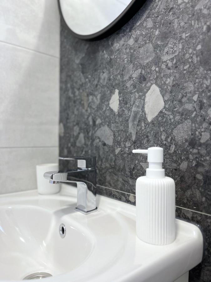 Lana Apartmani Bar Extérieur photo