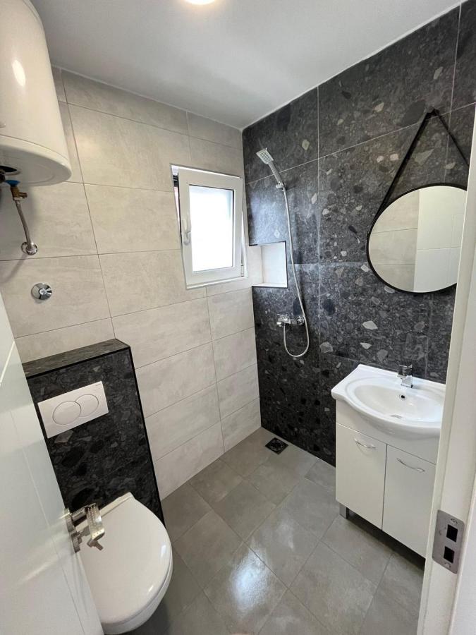 Lana Apartmani Bar Extérieur photo