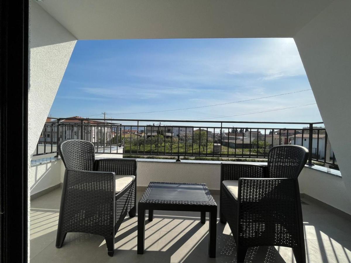 Lana Apartmani Bar Extérieur photo