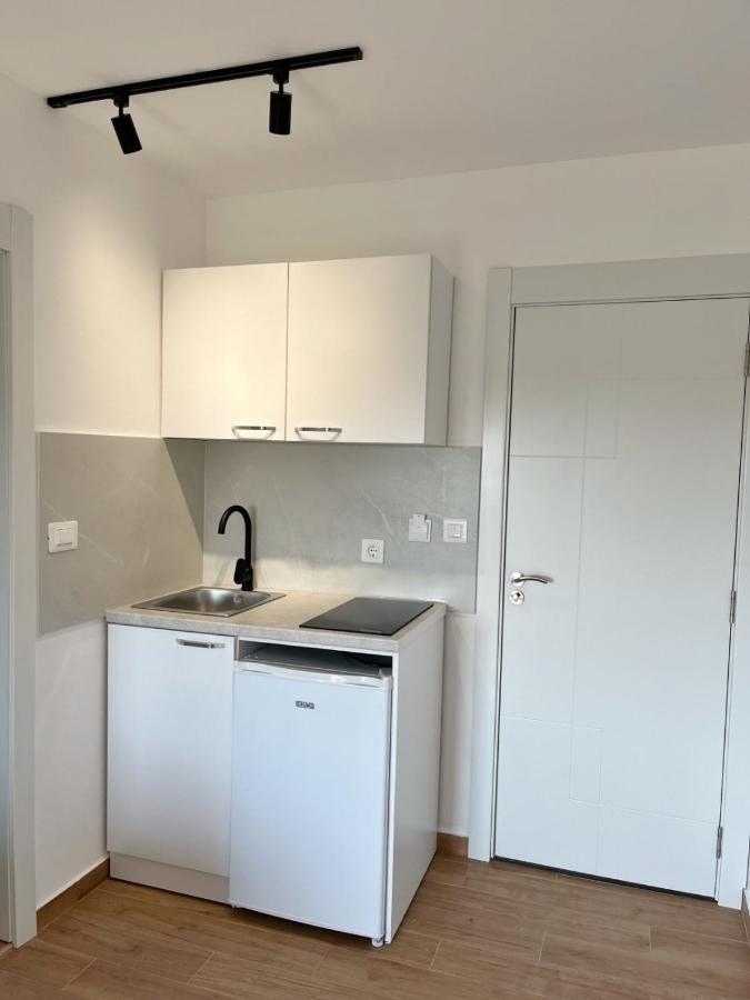 Lana Apartmani Bar Extérieur photo