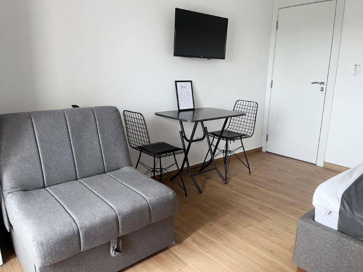 Lana Apartmani Bar Extérieur photo